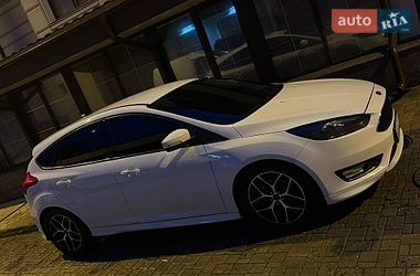 Хетчбек Ford Focus 2015 в Дніпрі