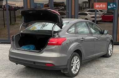 Седан Ford Focus 2015 в Львові