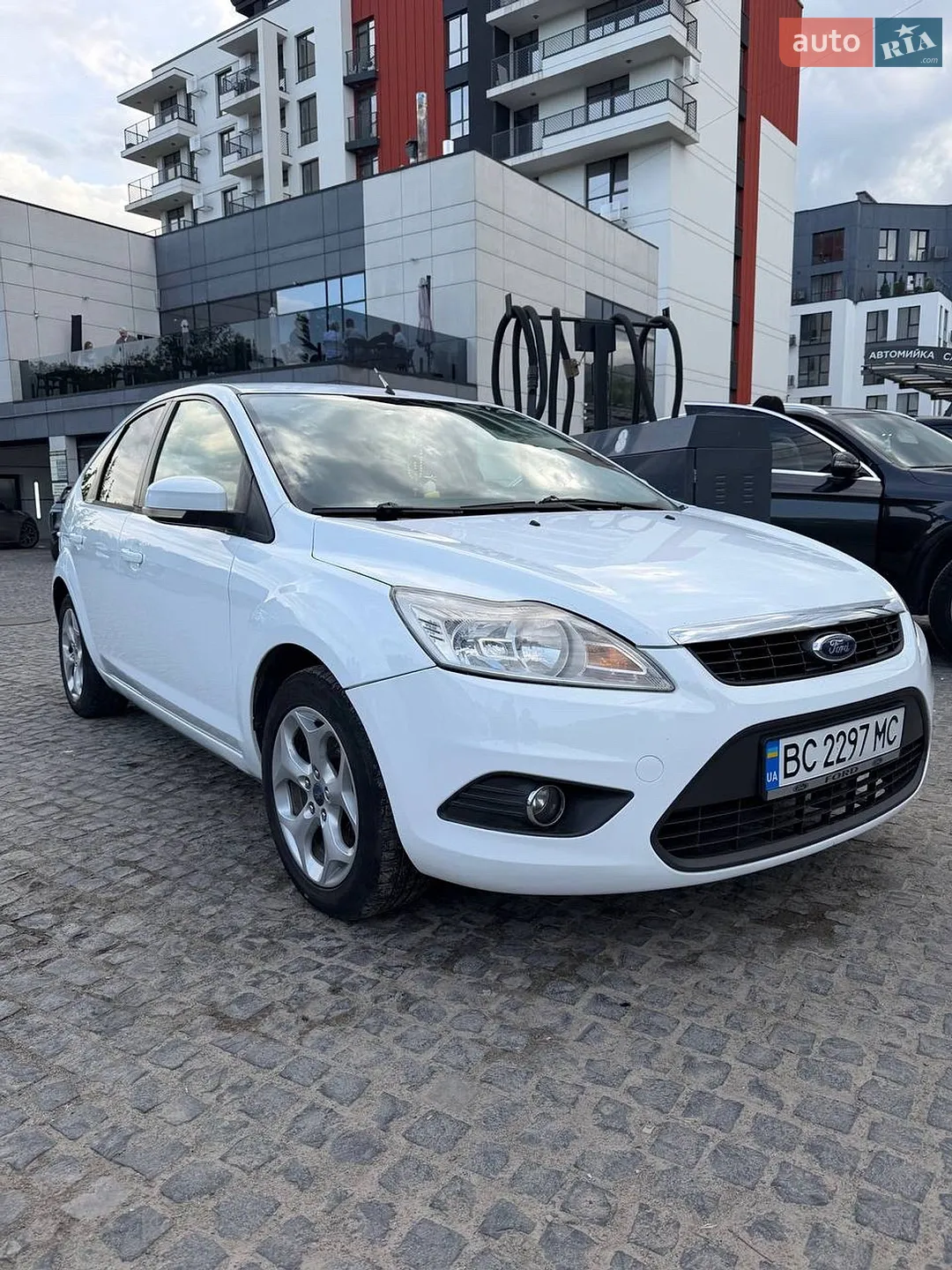 2010 Ford Focus - мініатюра 2