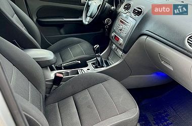 Хетчбек Ford Focus 2008 в Новояворівську
