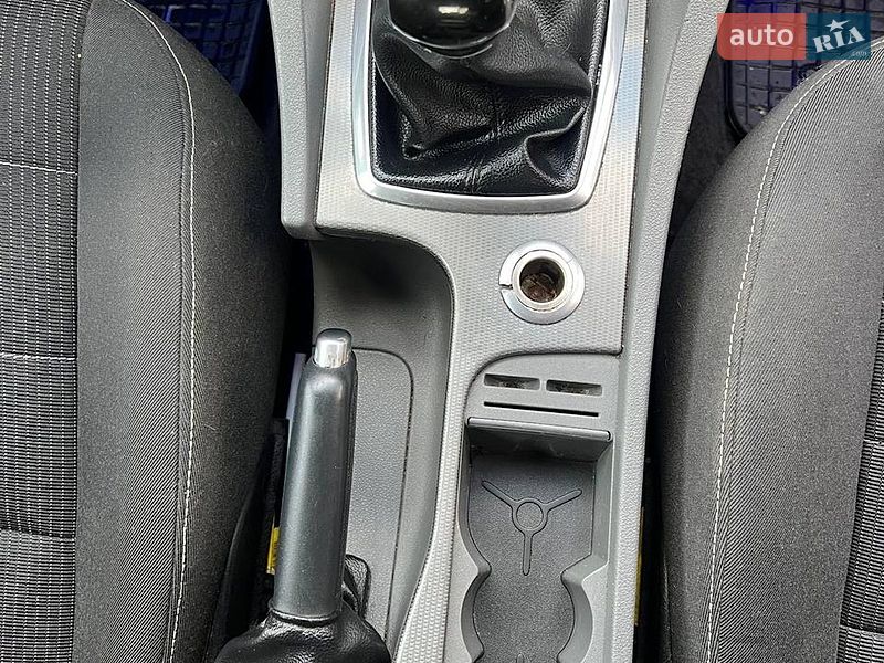 Хетчбек Ford Focus 2008 в Новояворівську
