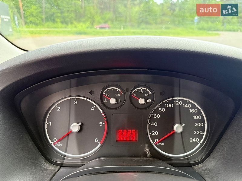 Универсал Ford Focus 2010 в Великих Мостах