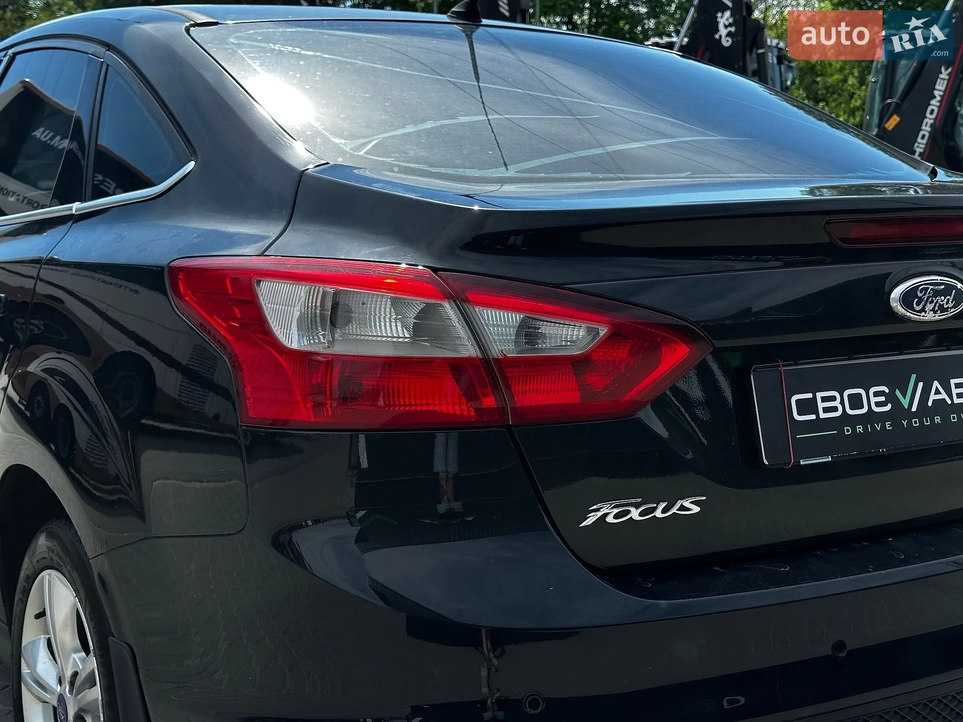 2011 Ford Focus - мініатюра 10