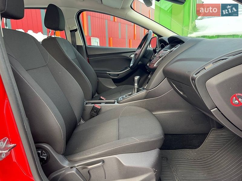 Универсал Ford Focus 2016 в Киеве фото 10 Универсал Ford Focus 2016 в Киеве