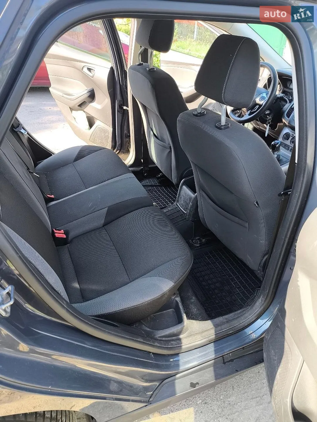 2011 Ford Focus - мініатюра 9