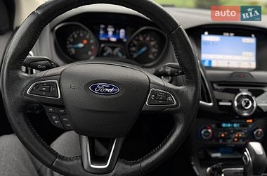 Седан Ford Focus 2017 в Львові
