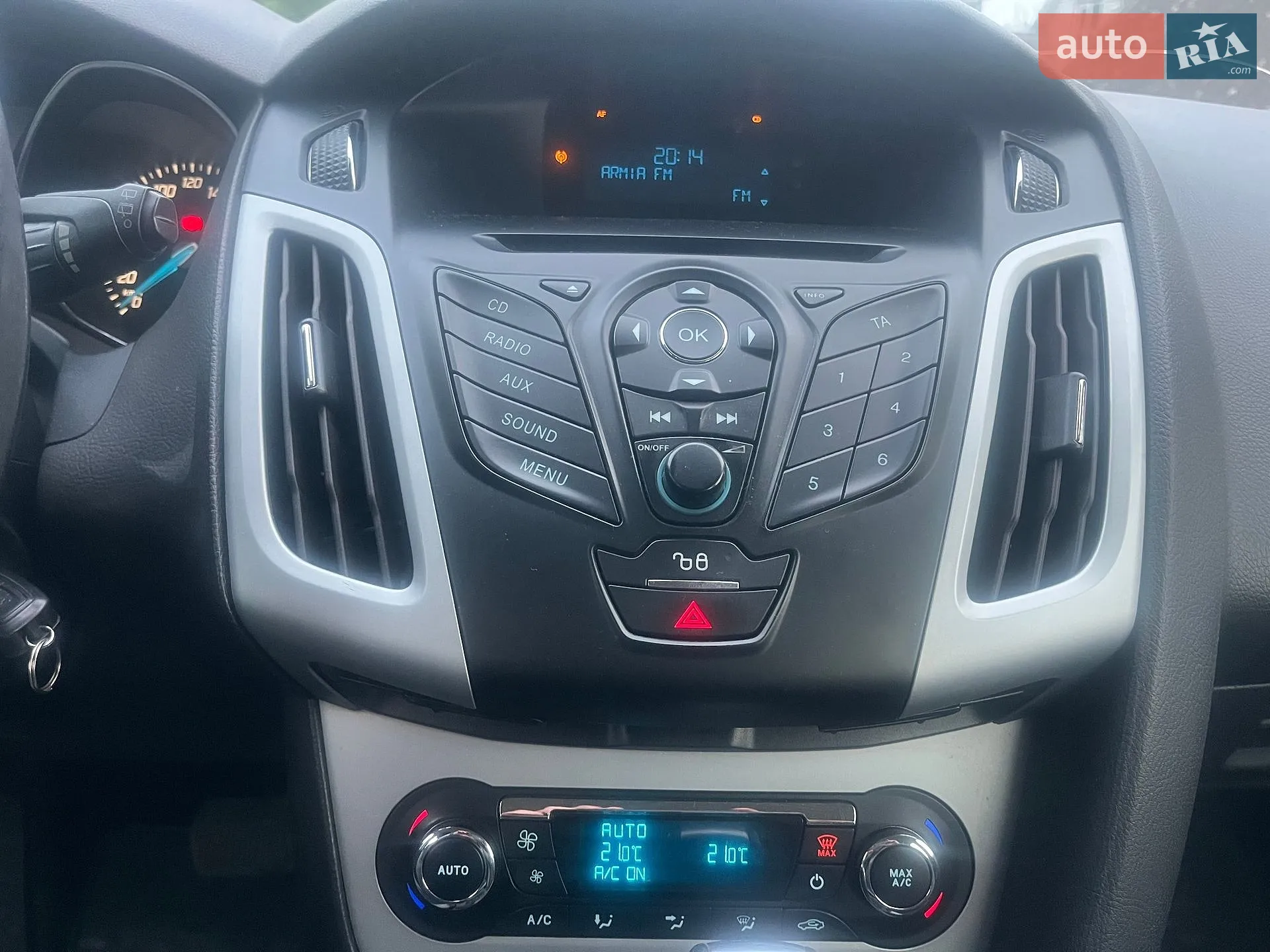 2013 Ford Focus - мініатюра 17