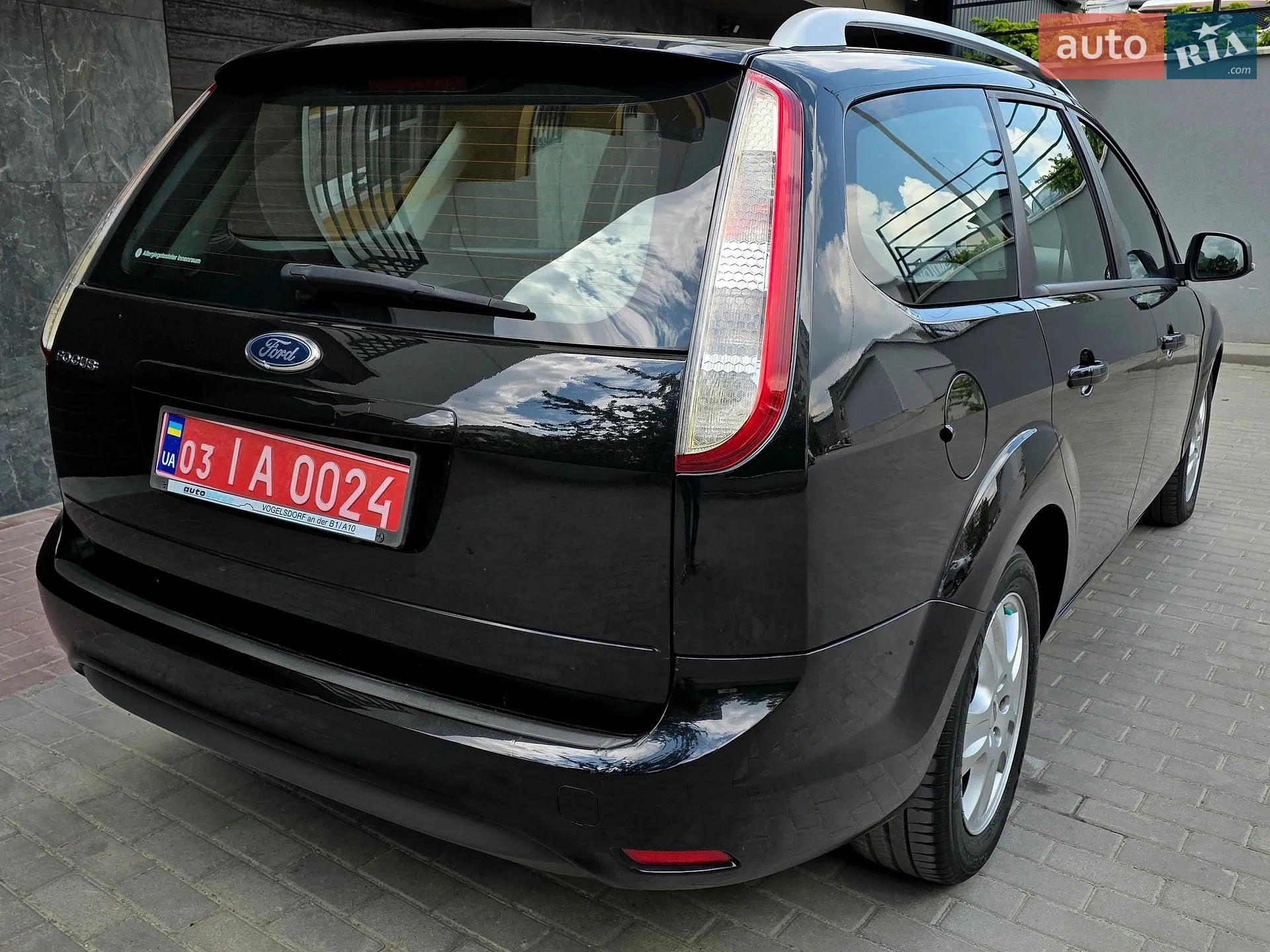 2010 Ford Focus - мініатюра 8