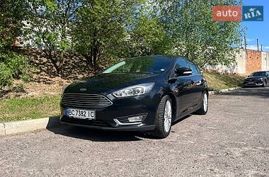 Хэтчбек Ford Focus 2015 в Львове
