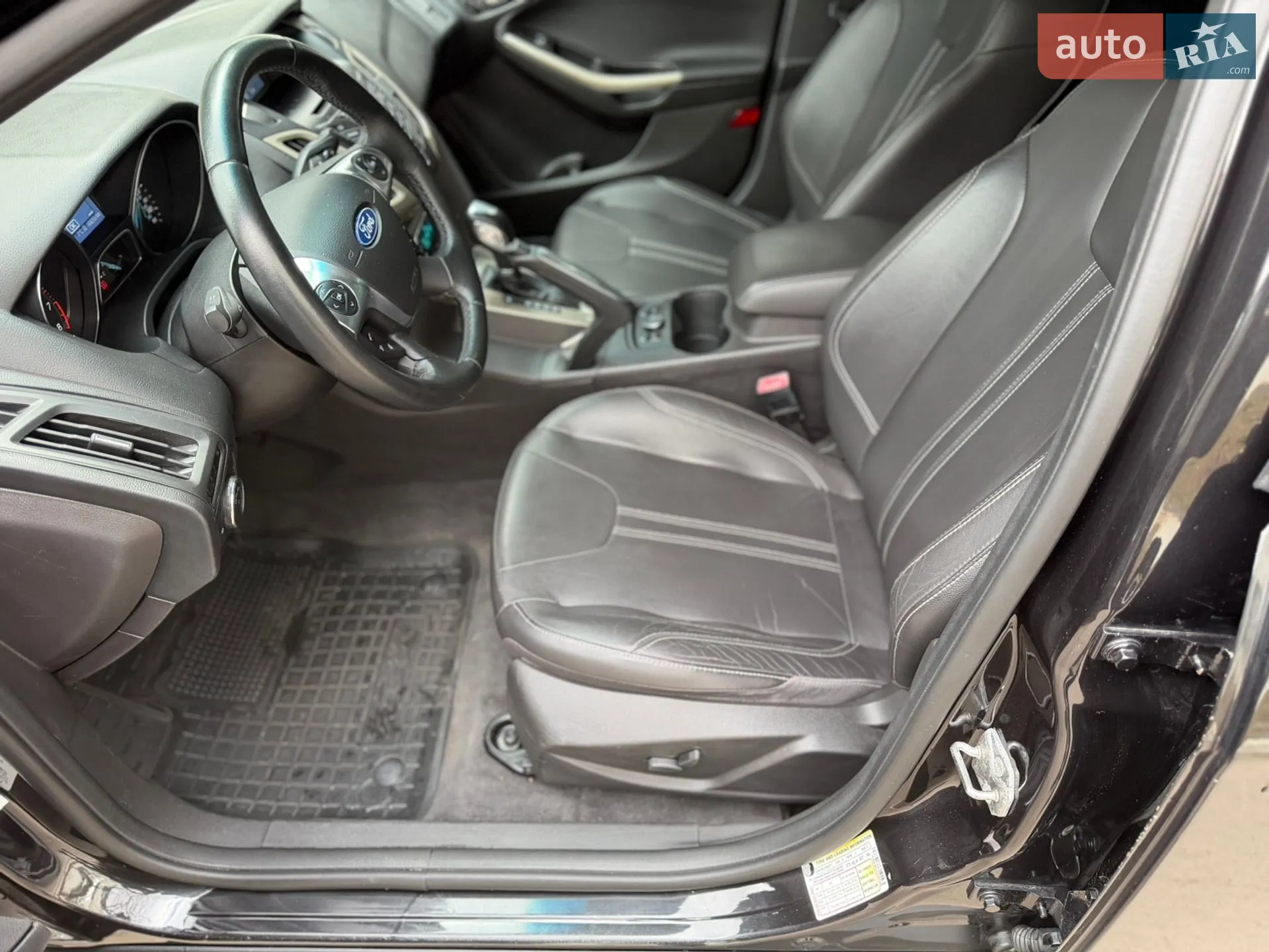 2011 Ford Focus - мініатюра 39