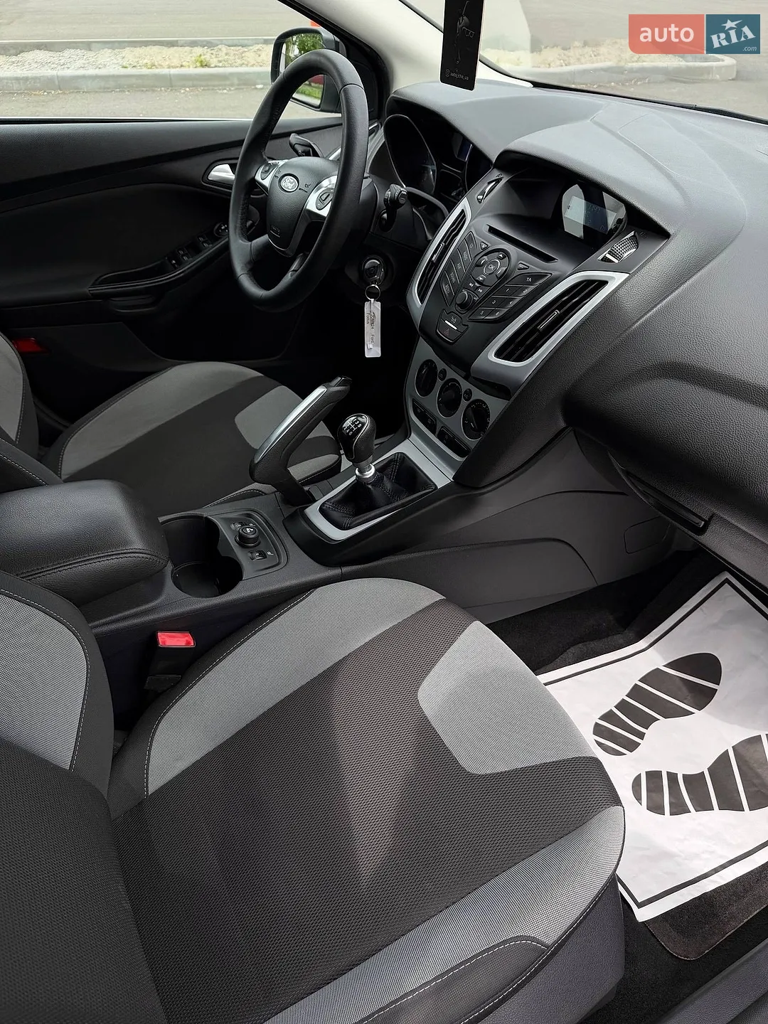 2012 Ford Focus - мініатюра 10