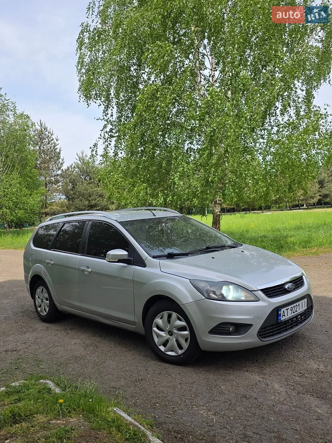 2010 Ford Focus - мініатюра 2