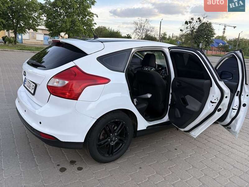 Хэтчбек Ford Focus 2012 в Полтаве