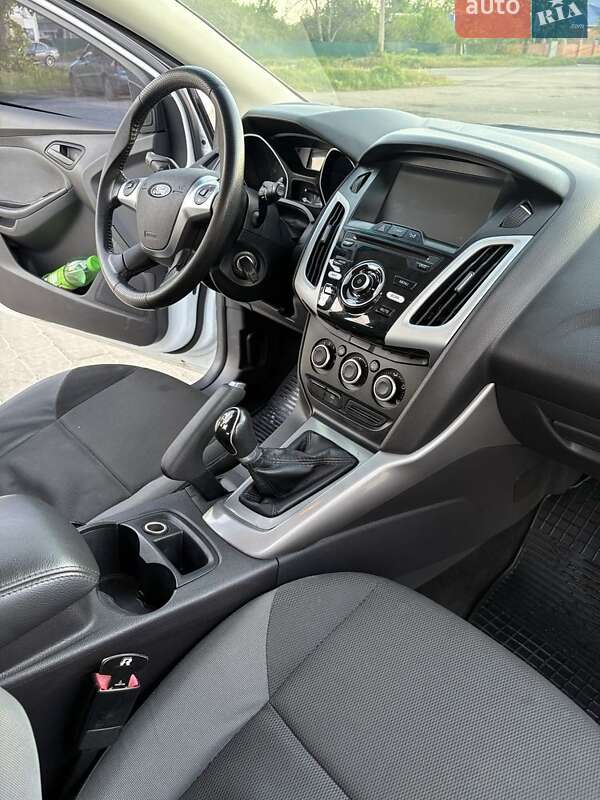 Хэтчбек Ford Focus 2012 в Полтаве