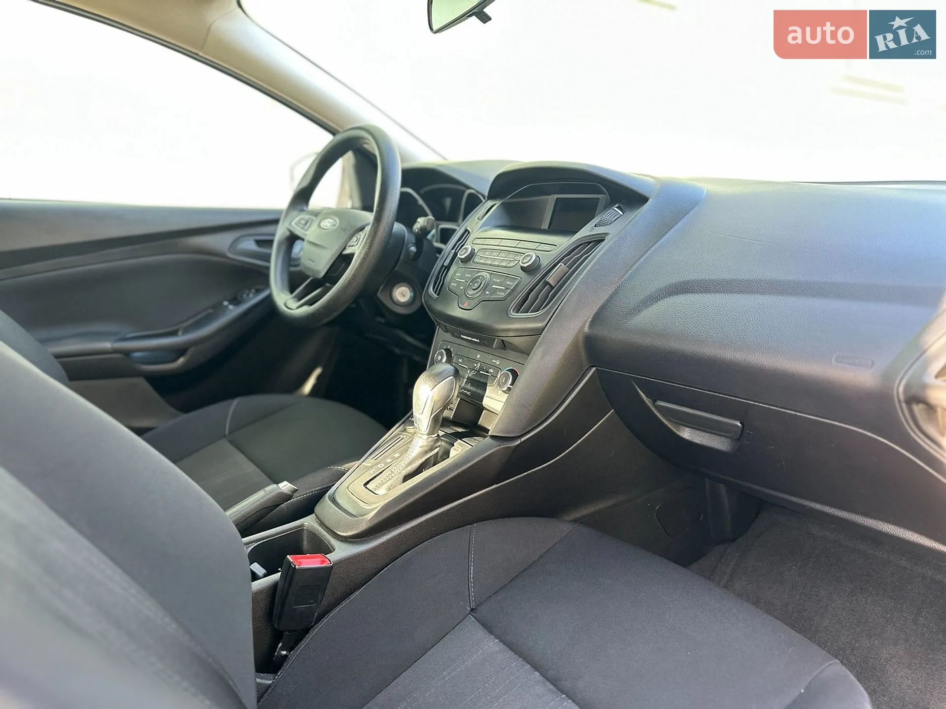 2017 Ford Focus - мініатюра 15