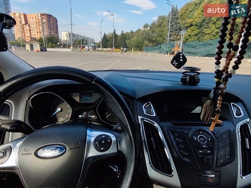 Хэтчбек Ford Focus 2014 в Киеве фото 5 Хэтчбек Ford Focus 2014 в Киеве