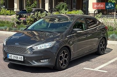 Седан Ford Focus 2015 в Софиевской Борщаговке