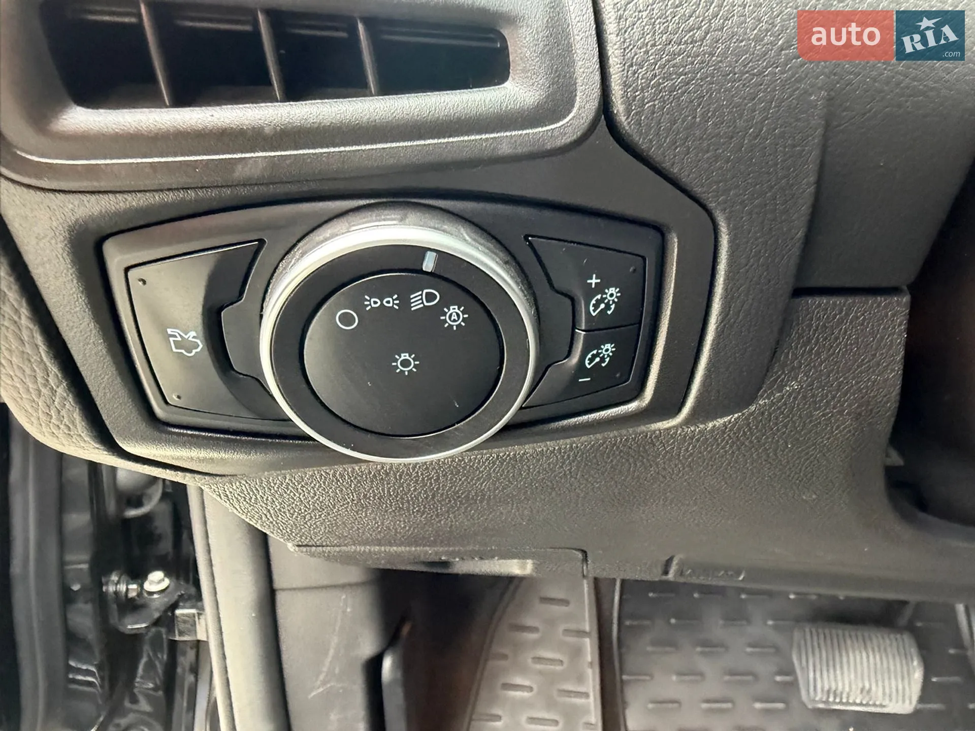 2015 Ford Focus - мініатюра 18