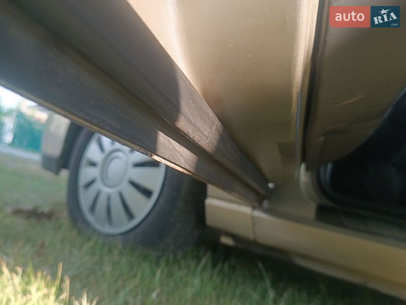 Седан Ford Focus 2002 в Обухові