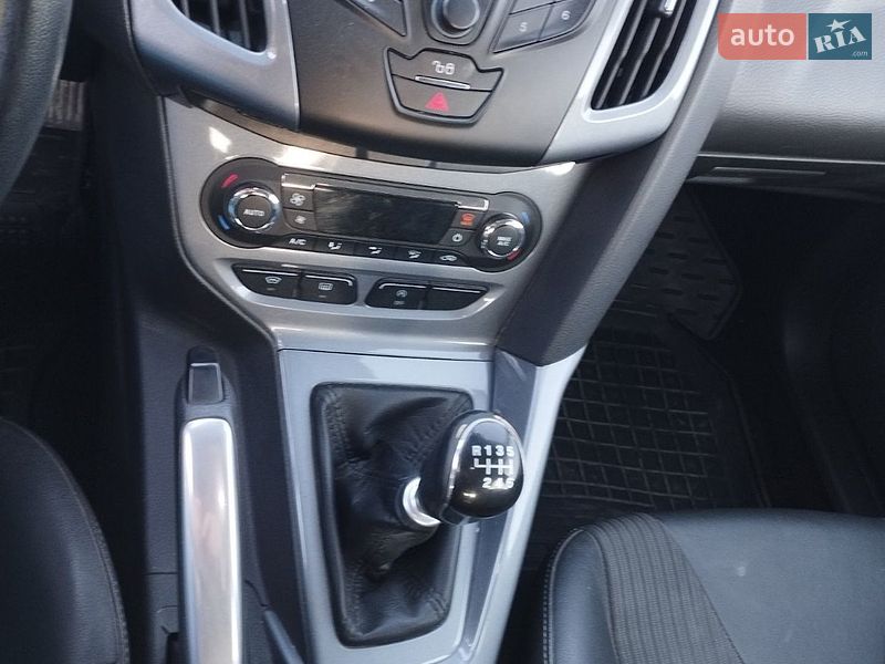 Хетчбек Ford Focus 2011 в Кадубівцях