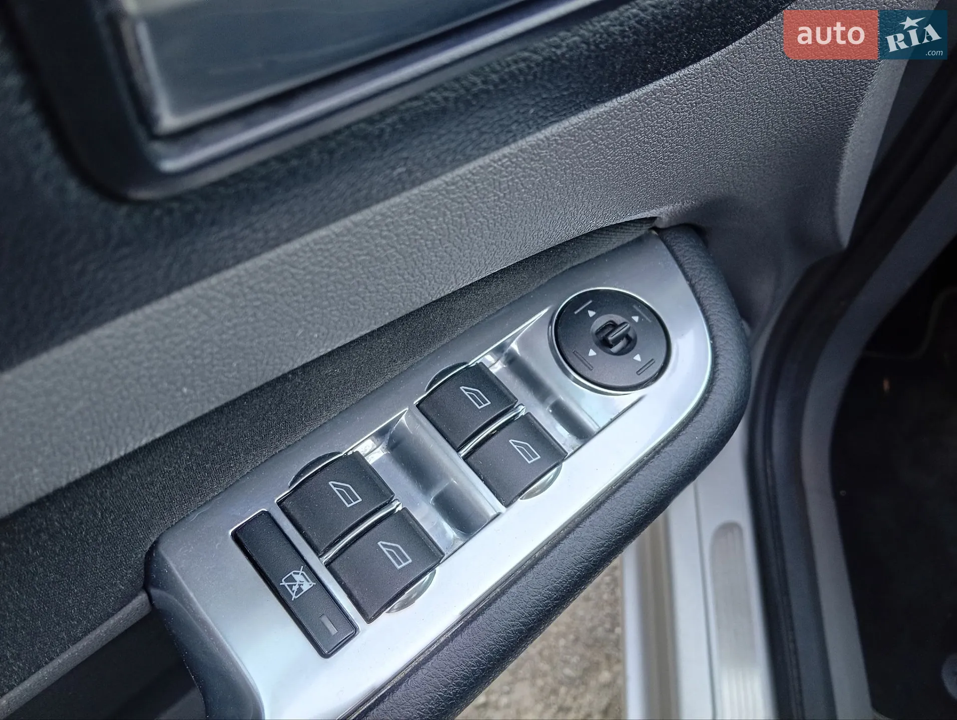 2010 Ford Focus - мініатюра 10