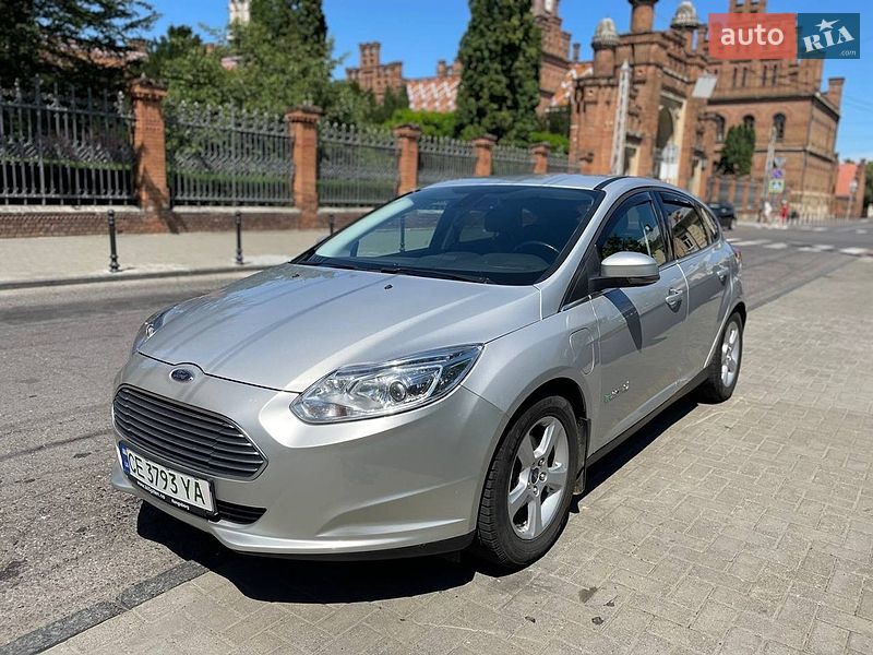 Хетчбек Ford Focus 2018 в Чернівцях