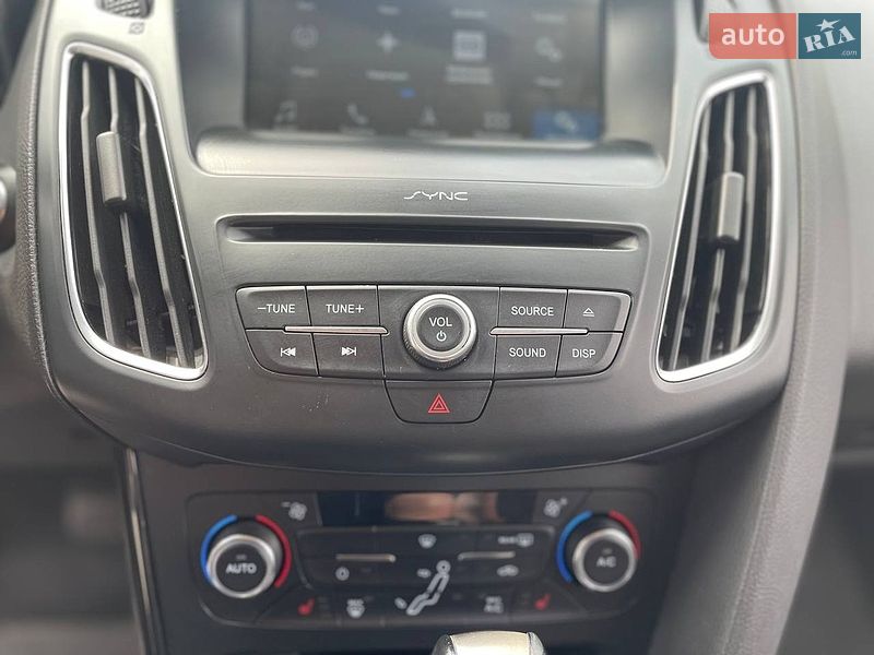 Хетчбек Ford Focus 2018 в Чернівцях
