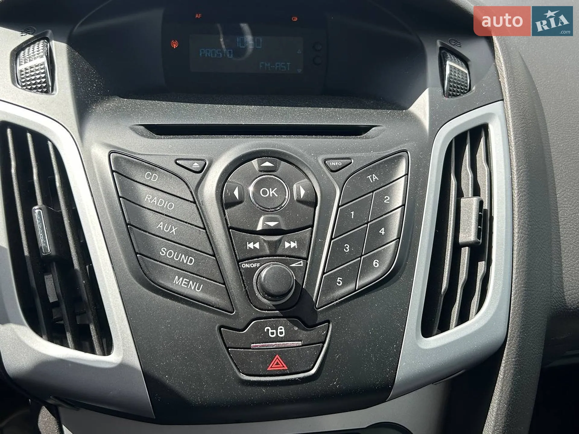 2013 Ford Focus - мініатюра 21
