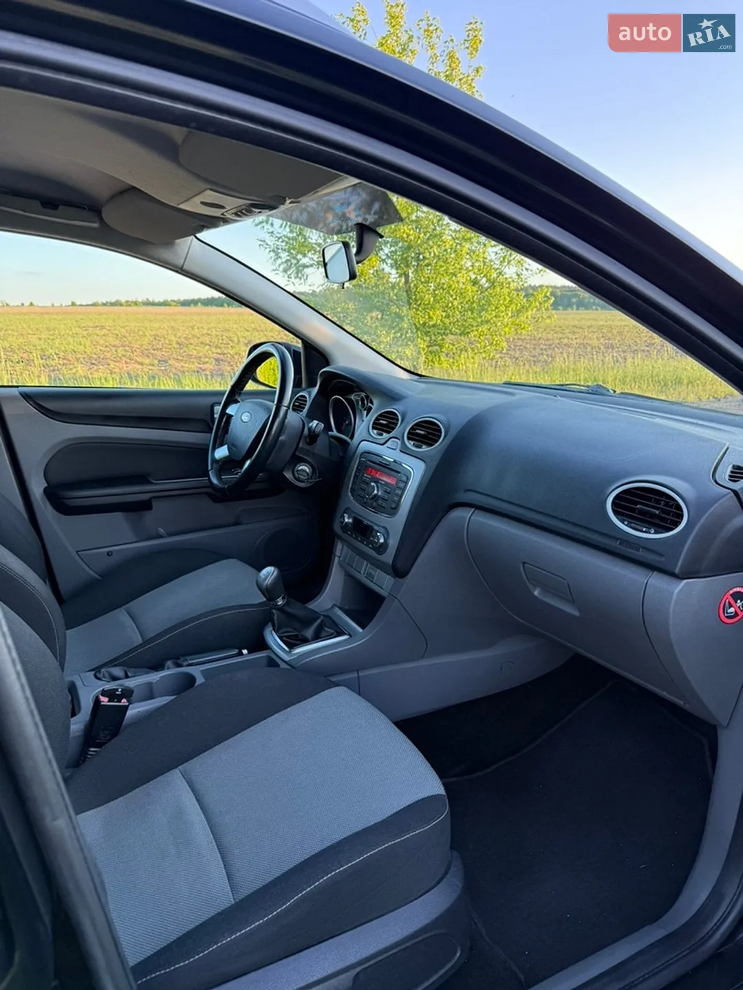 2010 Ford Focus - мініатюра 14