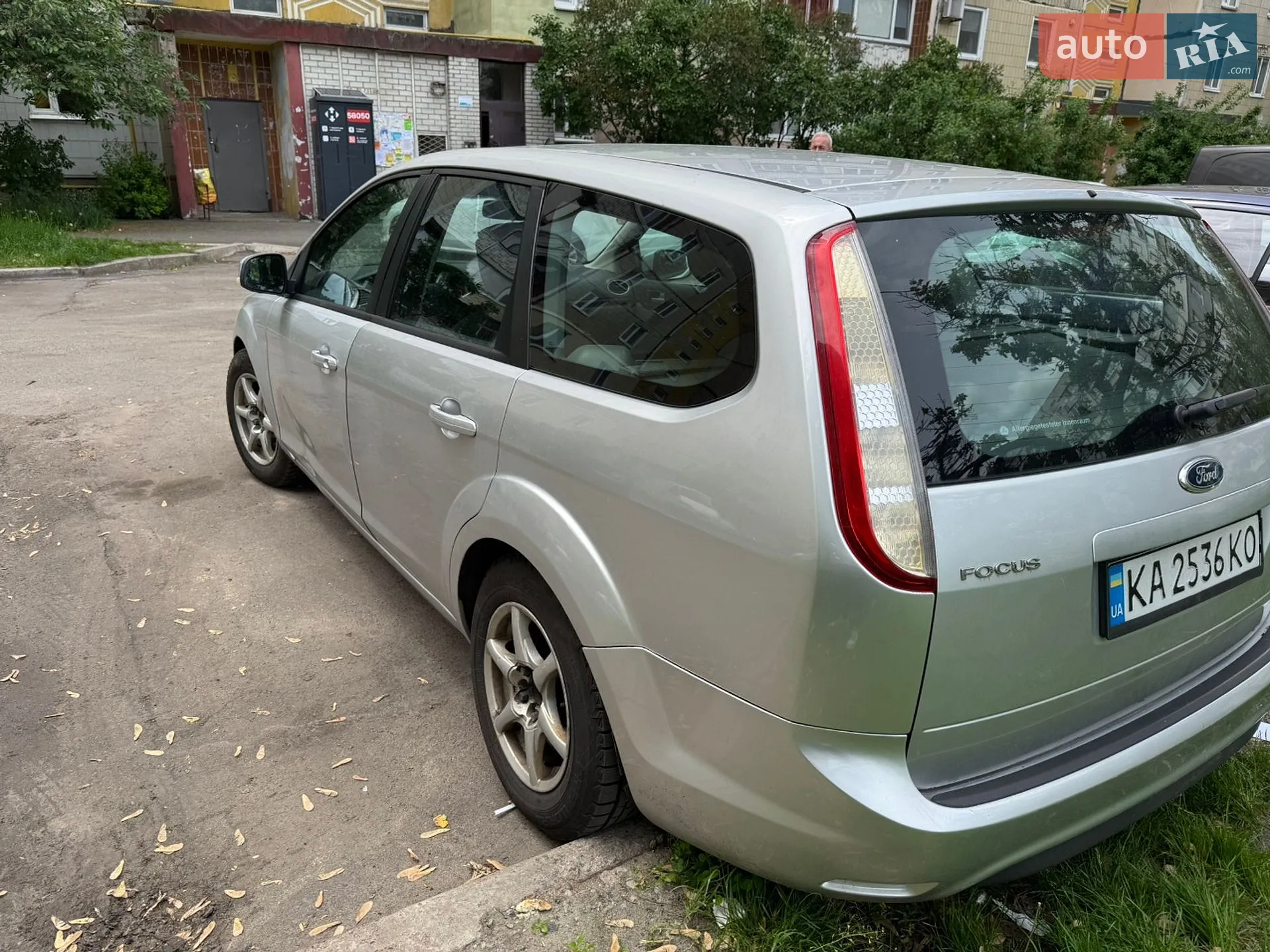 2010 Ford Focus - мініатюра 4