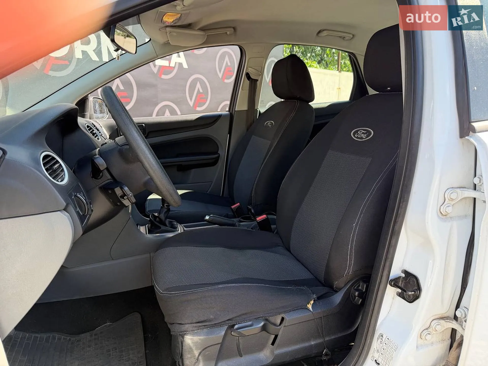 2011 Ford Focus - мініатюра 9