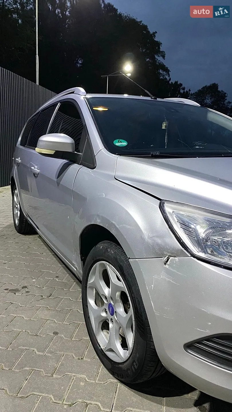 2010 Ford Focus - мініатюра 11