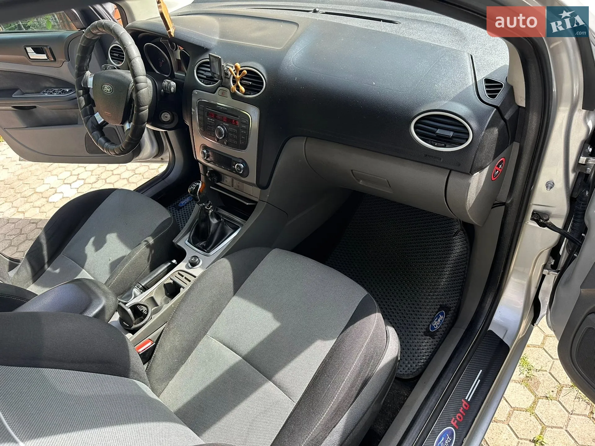 2010 Ford Focus - мініатюра 17