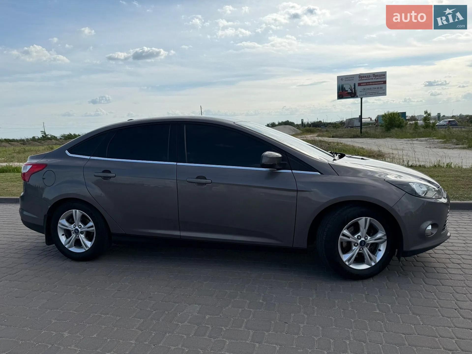 2012 Ford Focus - мініатюра 9