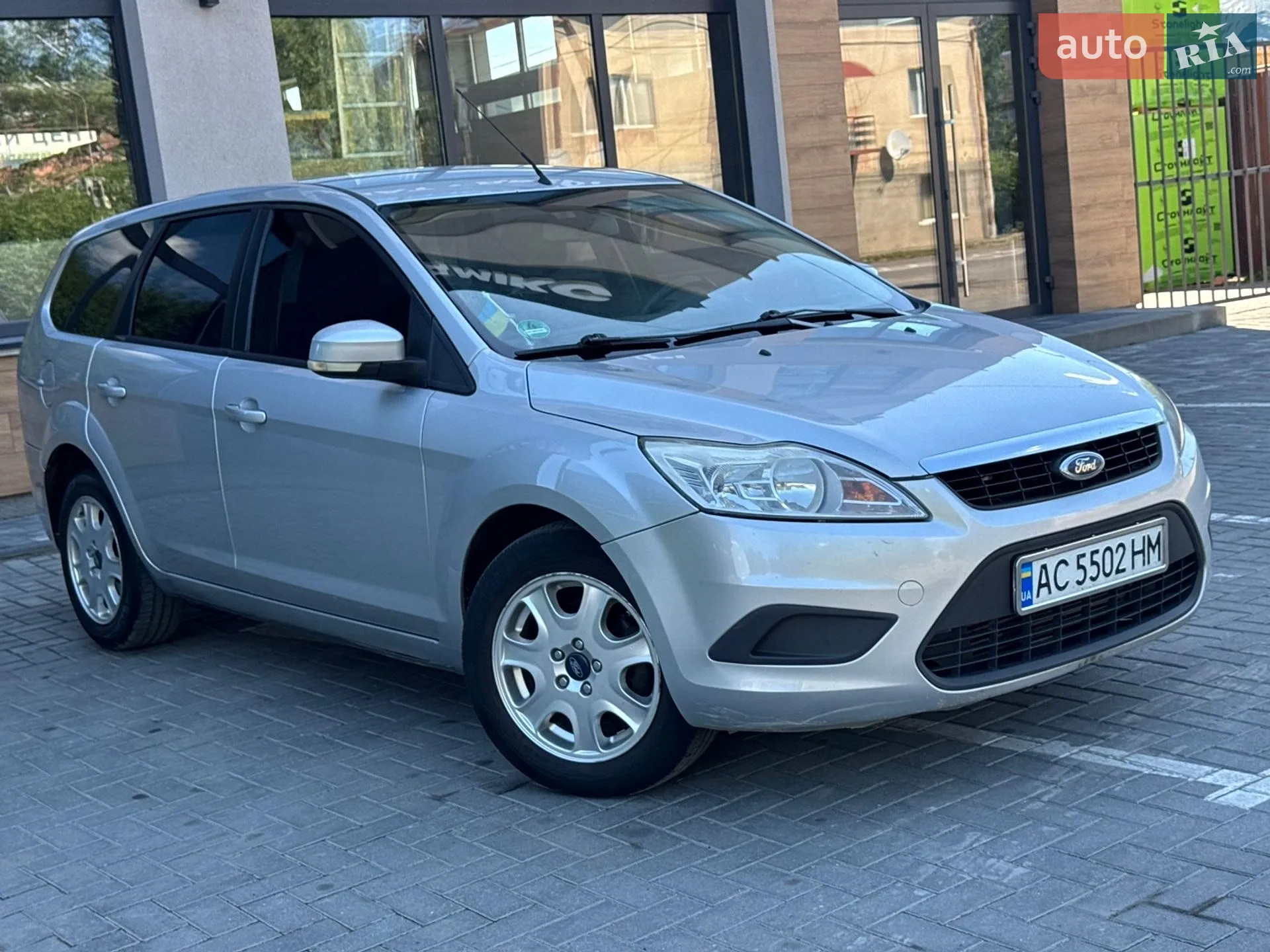 2010 Ford Focus - мініатюра 9