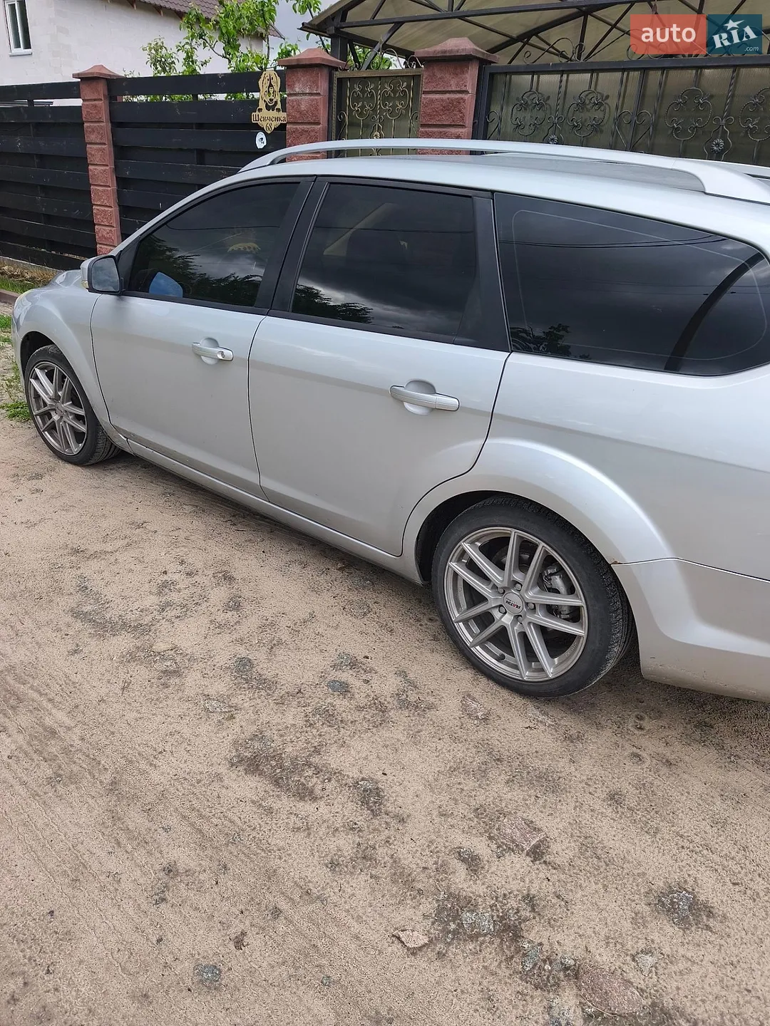 2010 Ford Focus - мініатюра 3