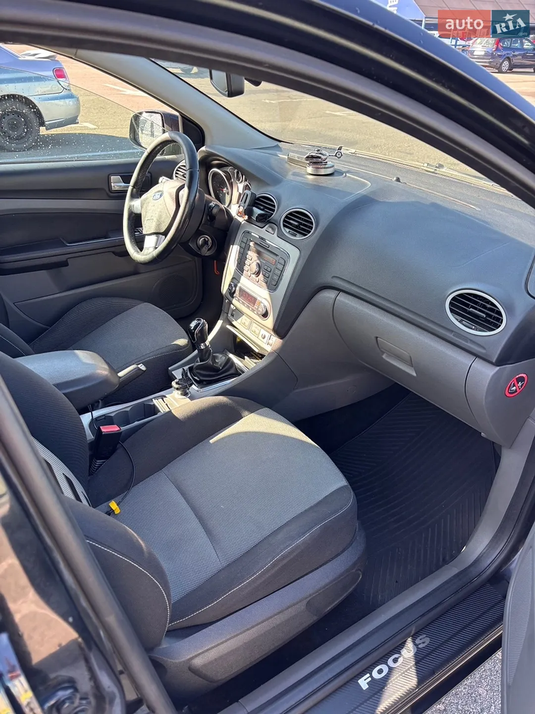 2010 Ford Focus - мініатюра 6