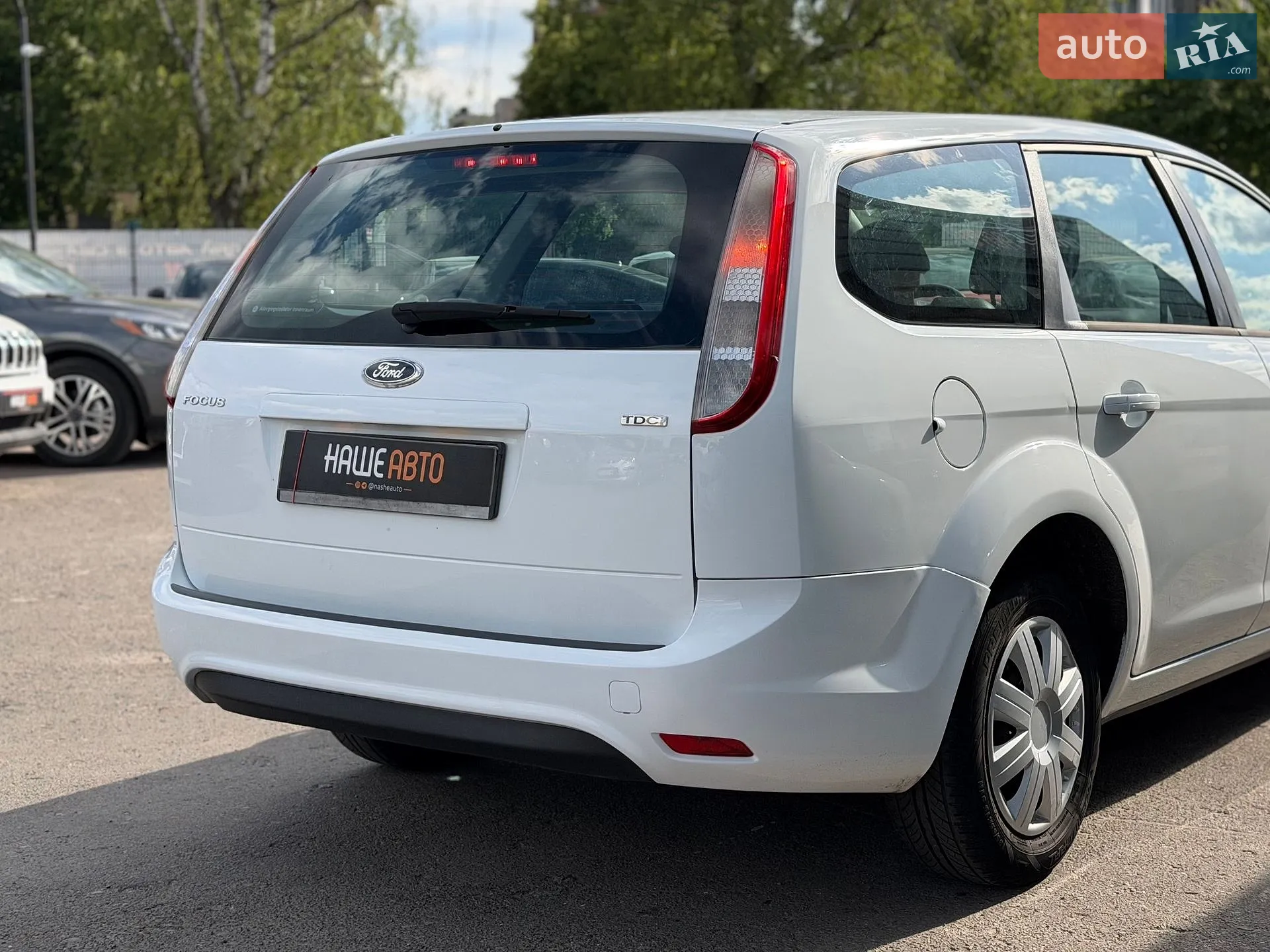 2010 Ford Focus - мініатюра 10