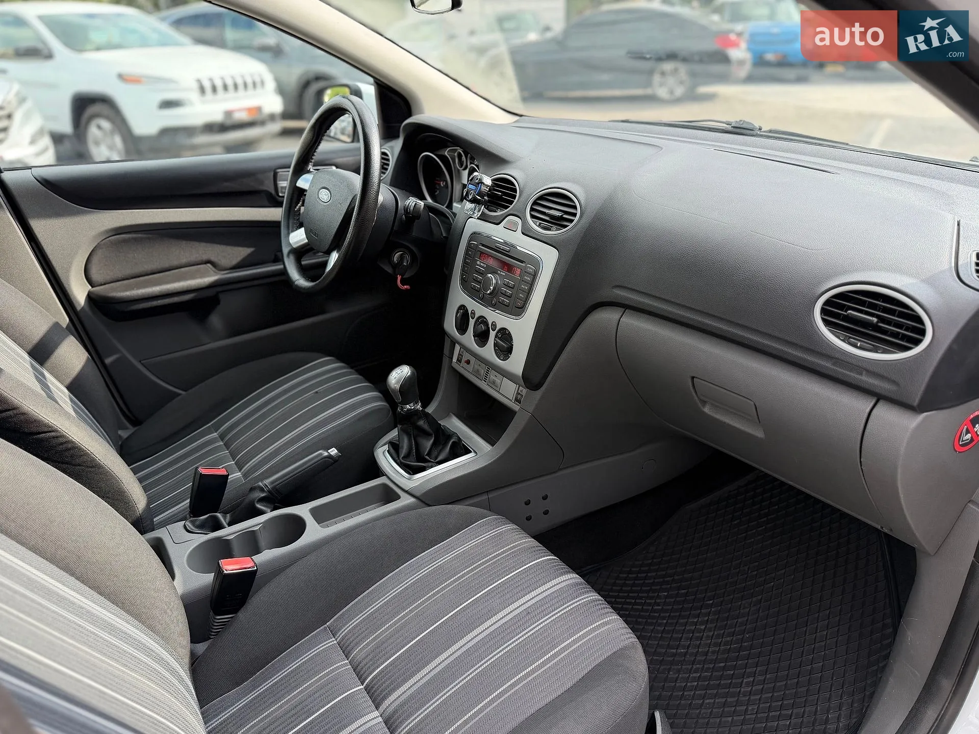 2010 Ford Focus - мініатюра 19