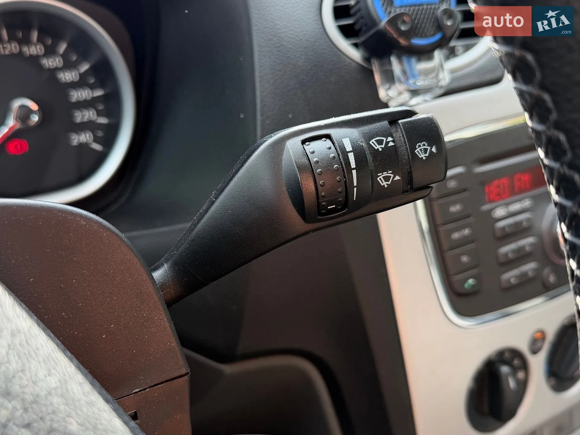 2010 Ford Focus - мініатюра 25