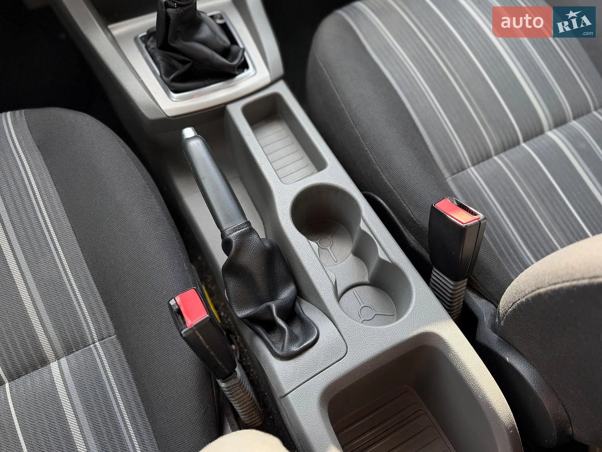 2010 Ford Focus - мініатюра 30