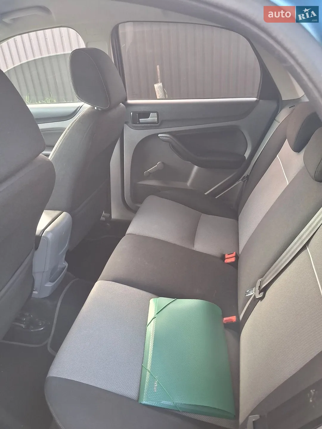 2010 Ford Focus - мініатюра 12