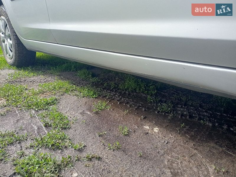 Седан Ford Focus 2006 в Зенькове фото 15 Седан Ford Focus 2006 в Зенькове