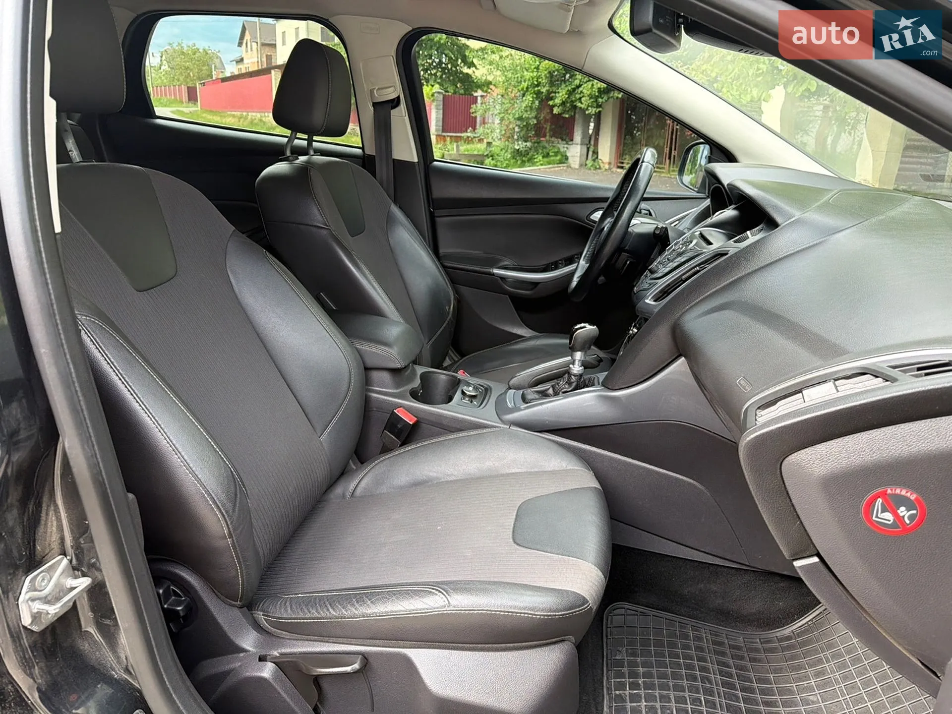 2011 Ford Focus - мініатюра 101