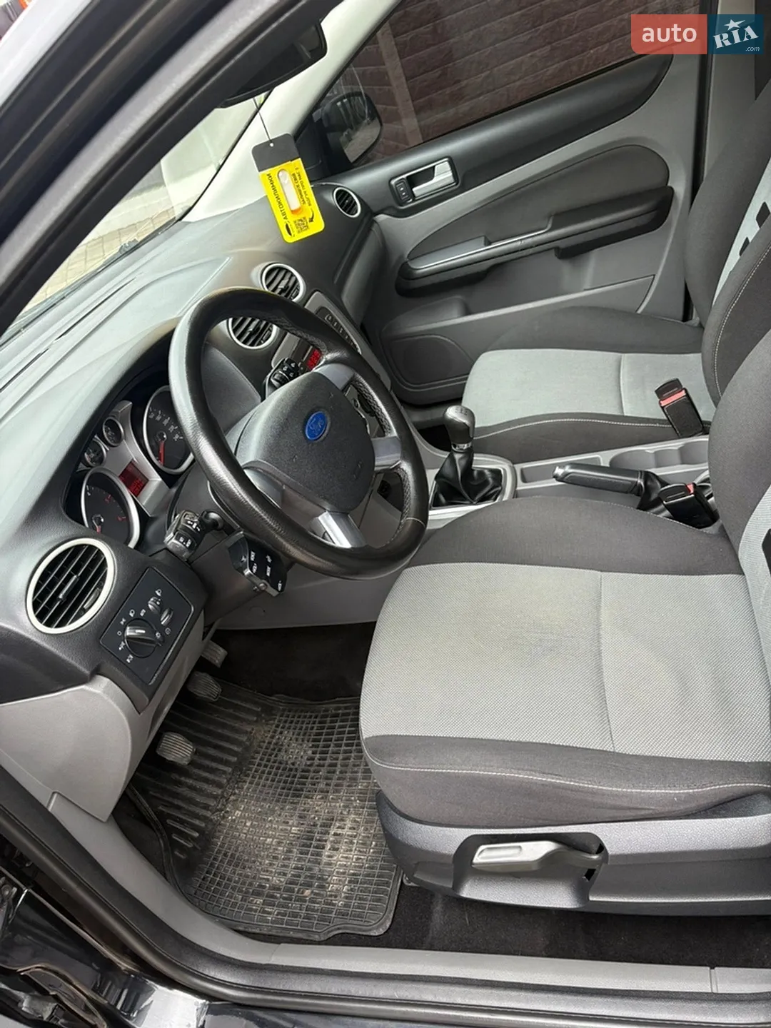 2010 Ford Focus - мініатюра 5