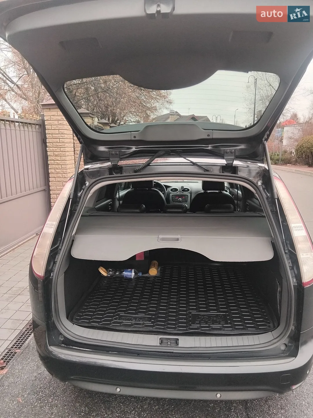 2010 Ford Focus - мініатюра 11