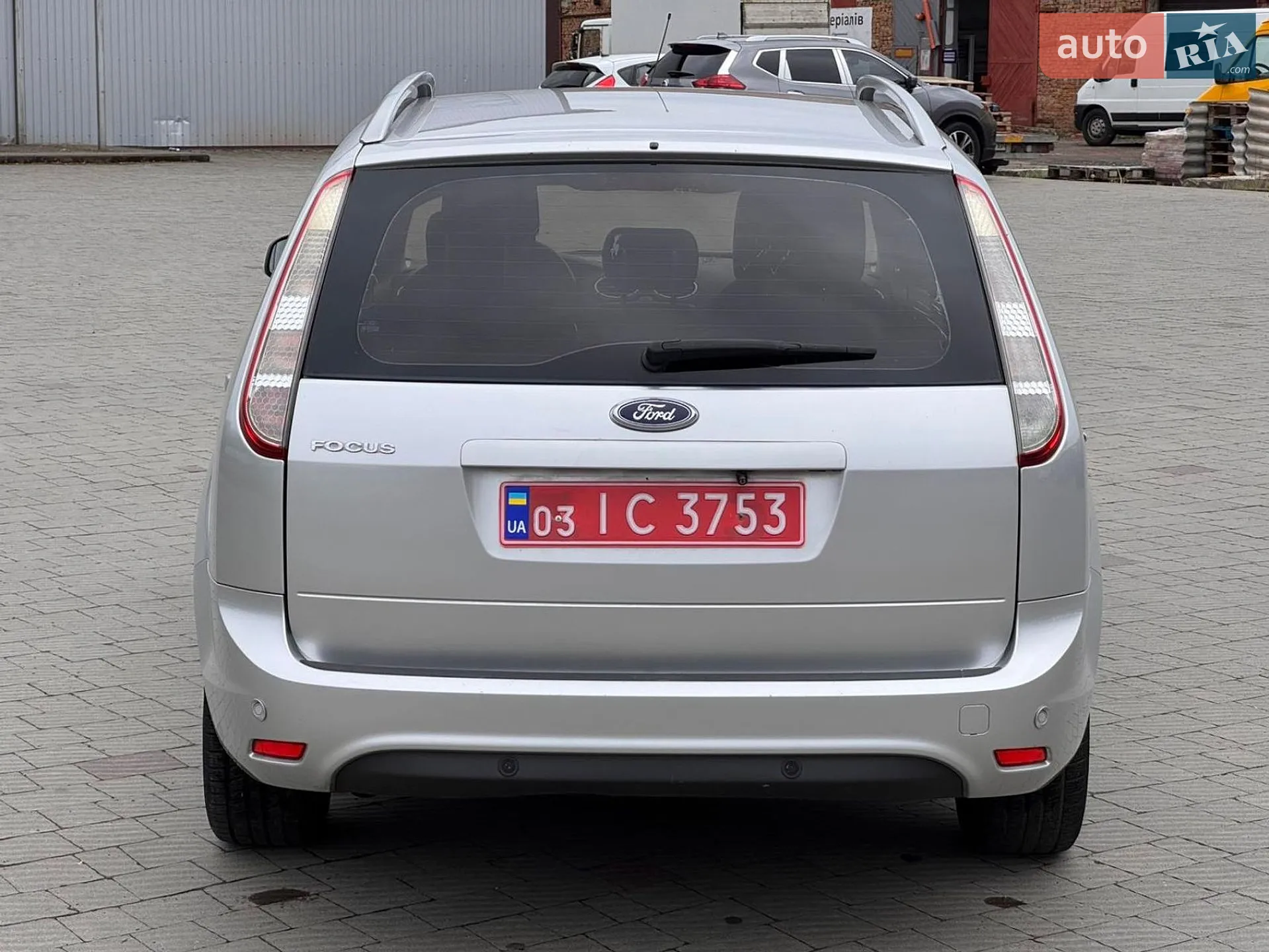 2010 Ford Focus - мініатюра 3