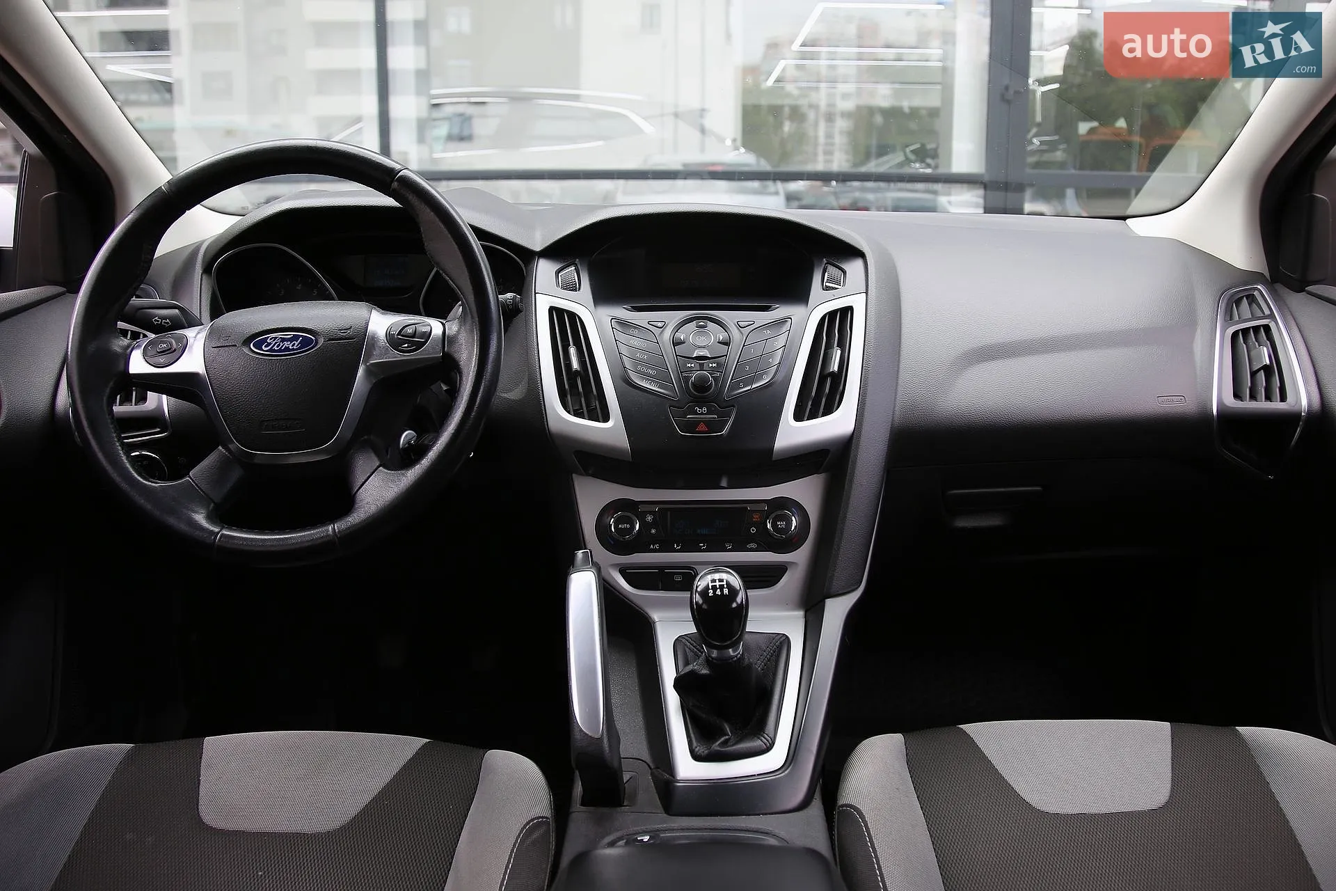 2012 Ford Focus - мініатюра 12