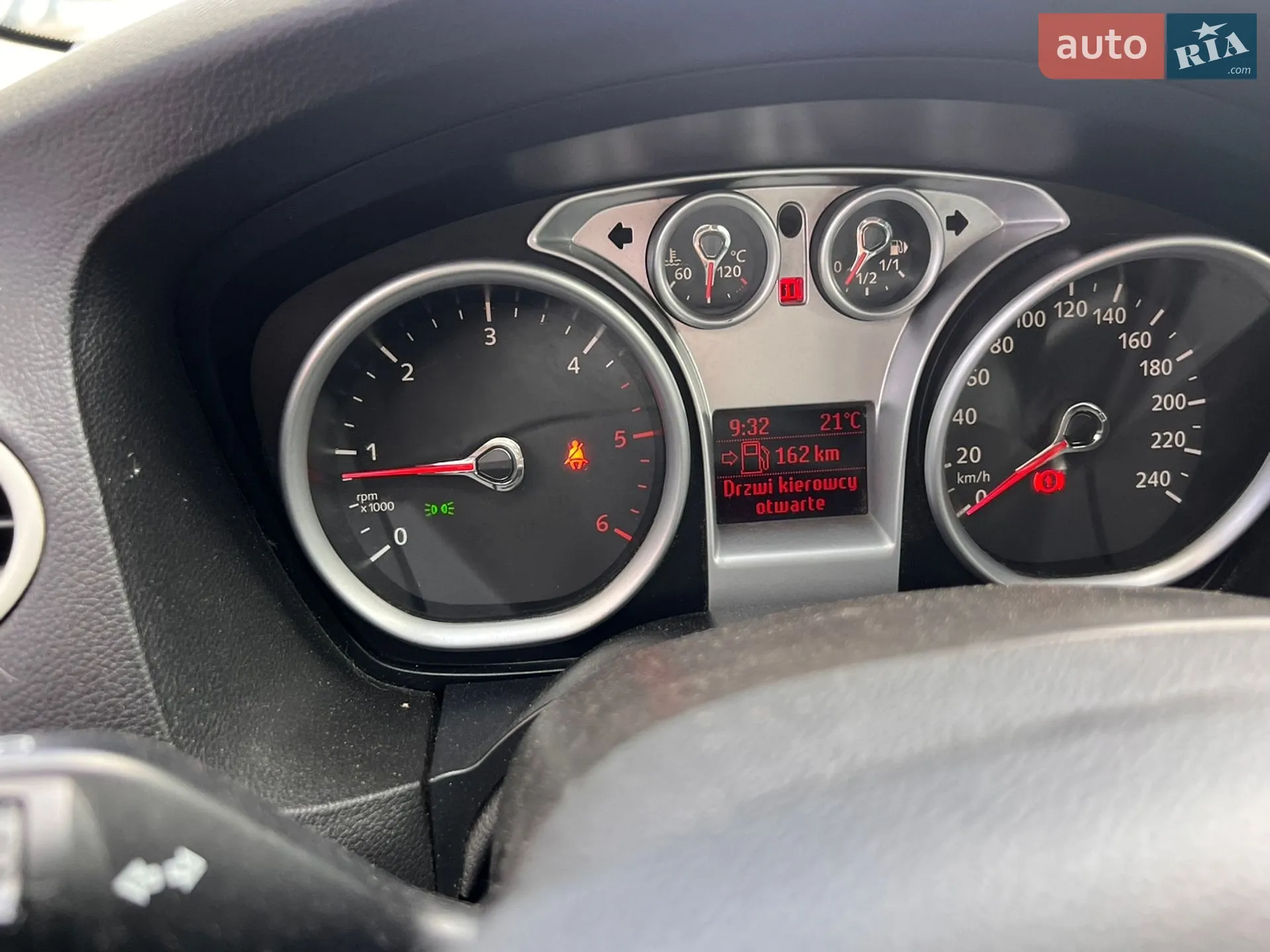 2010 Ford Focus - мініатюра 27