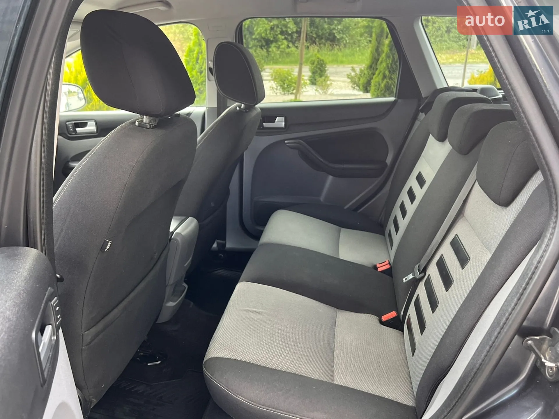 2010 Ford Focus - мініатюра 33
